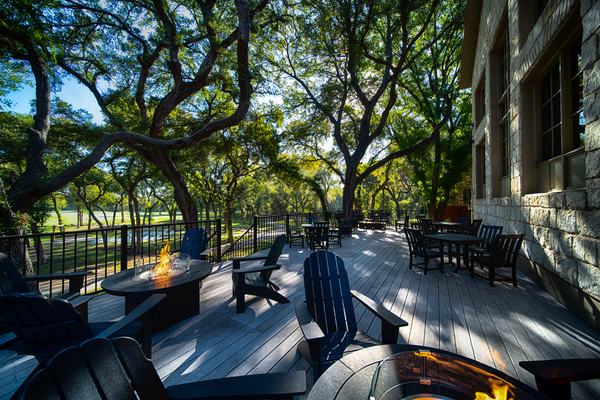 fossil-creek-clubhouse-ivy-patio-1-600x400-bf06395