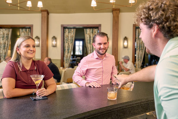 GC at Twin Creeks_LS_Bar service 12639a-600x400-bf06395